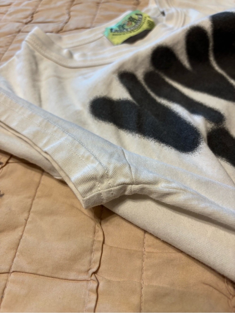 Vintage Juicy Couture Short-Sleeve Tee with 'Viva La Juicy' Graphic - Picture 3 of 5